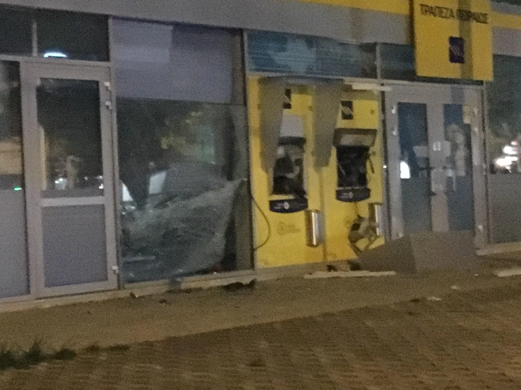 Άγνωστοι ανατίναξαν ΑΤΜ στα Βριλήσσια